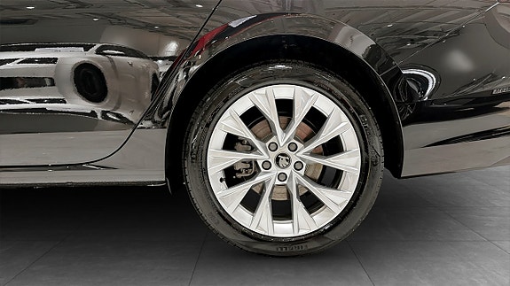 Skoda Superb 6 of 12