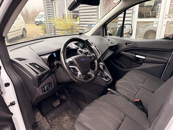Ford Transit Connect 9 of 10