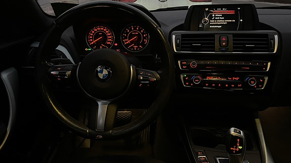 BMW 118i 10 of 11