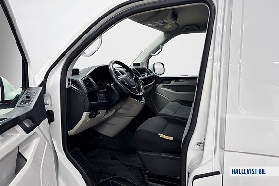 Volkswagen Transporter 12 of 22