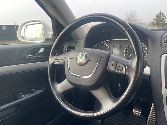 Skoda Octavia Scout 10 of 14