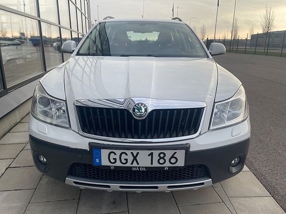 Skoda Octavia Scout 4 of 5