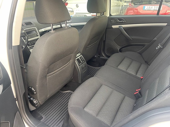 Skoda Octavia Scout 8 of 14