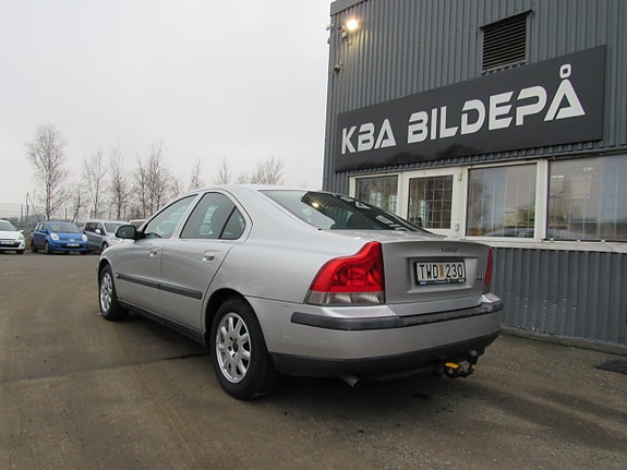 Volvo S60 7 of 14
