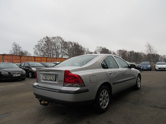 Volvo S60 5 of 5