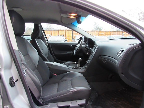 Volvo S60 10 of 14
