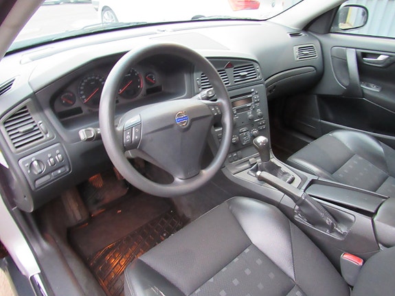 Volvo S60 11 of 14