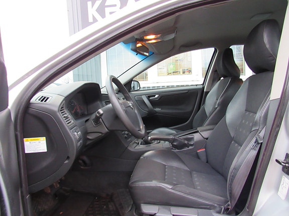 Volvo S60 12 of 14