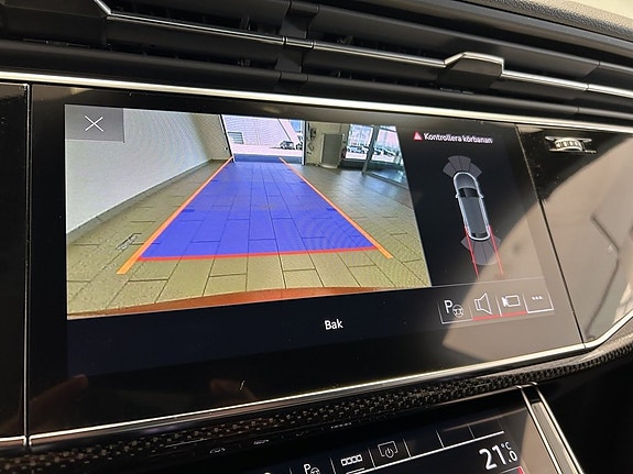 Audi Q8 18 of 27
