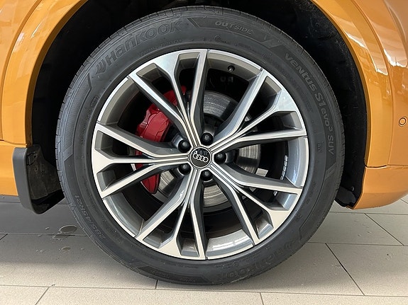 Audi Q8 23 of 27