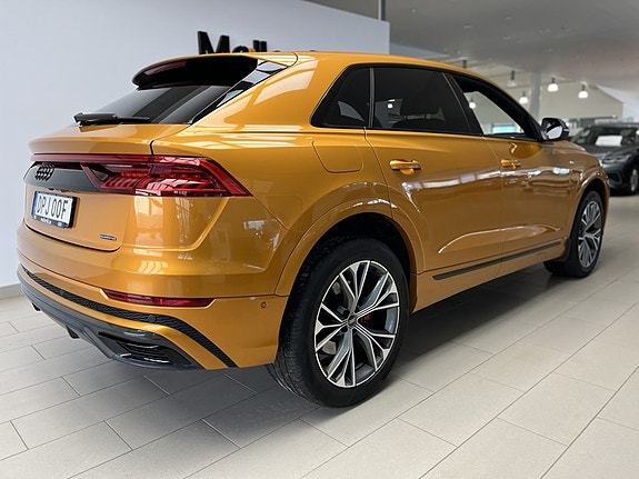 Audi Q8 4 of 5