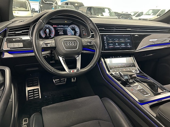 Audi Q8 12 of 27