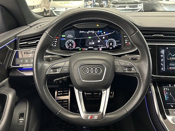Audi Q8 13 of 27
