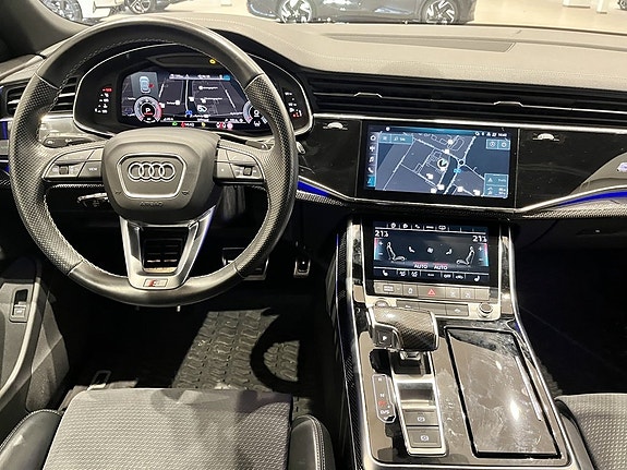 Audi Q8 7 of 27