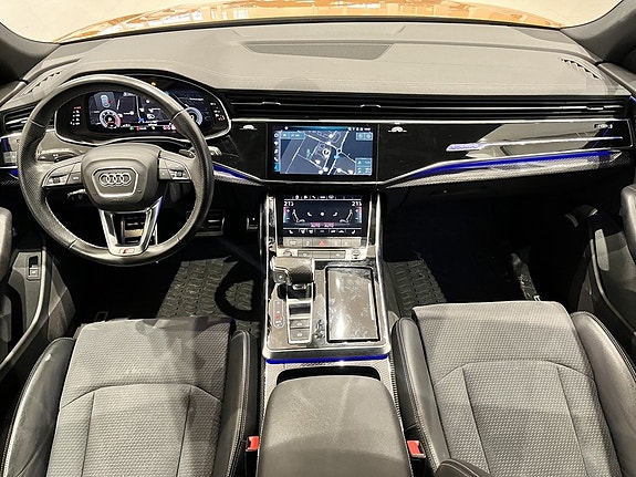 Audi Q8 6 of 27