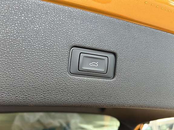Audi Q8 8 of 27