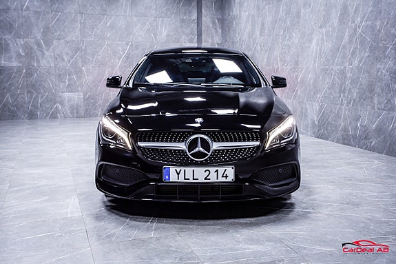 Mercedes-Benz CLA220 d 2 of 5
