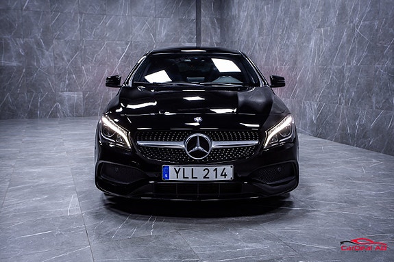 Mercedes-Benz CLA220 d 2 of 5