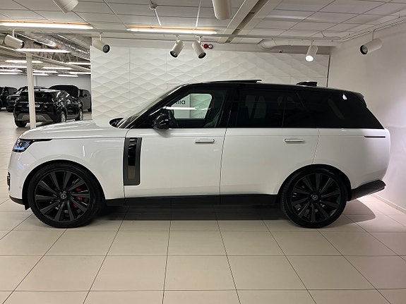 Land Rover Range Rover 2 of 5