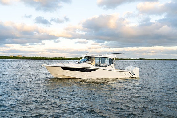 BOSTON WHALER 12 of 12