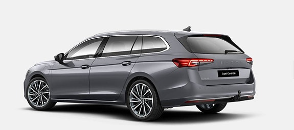 Skoda Superb 2 of 3