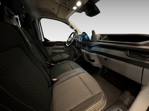 Ford Transit Custom 12 of 13