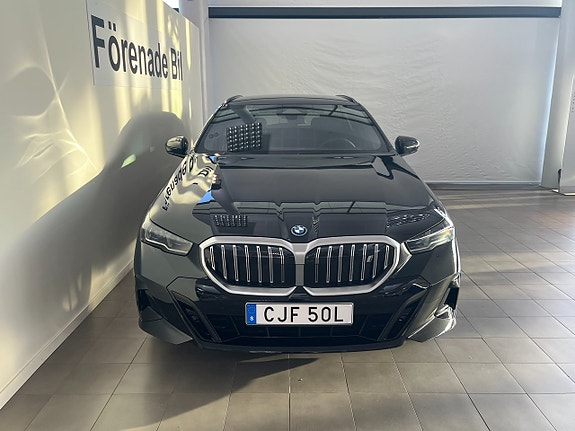 BMW i5 2 of 5
