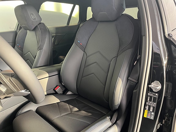 BMW i5 7 of 14