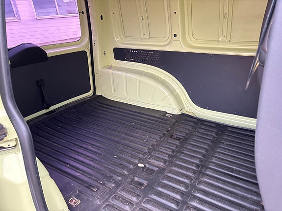 Volkswagen Caddy 4 of 5