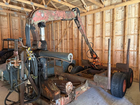 Skogsvagn med Hiab kran