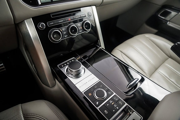 Land Rover Range Rover 16 of 24