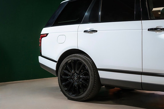 Land Rover Range Rover 8 of 24