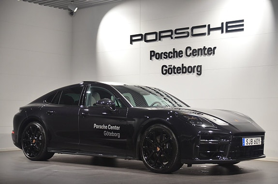 Porsche Panamera 4