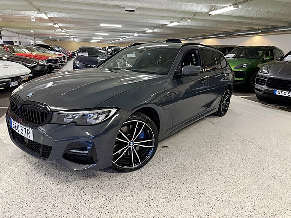 BMW 330e