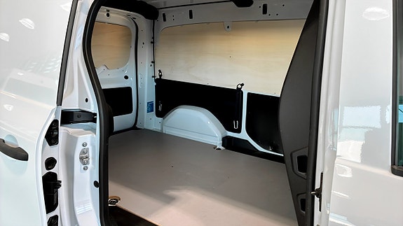 Mercedes-Benz eCitan 9 of 12