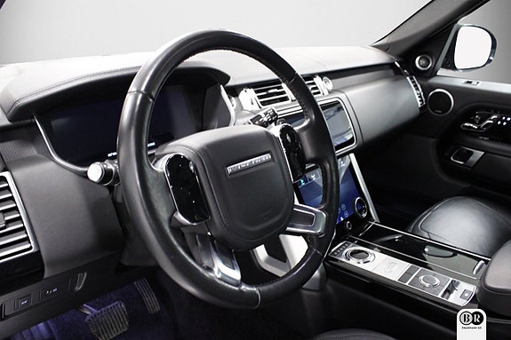 Land Rover Range Rover 5 of 5