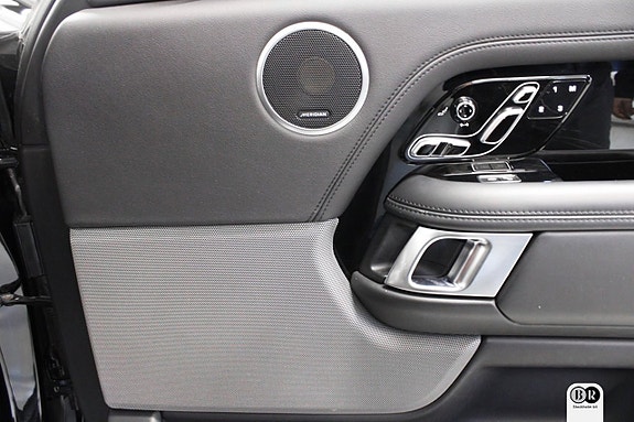 Land Rover Range Rover 16 of 19