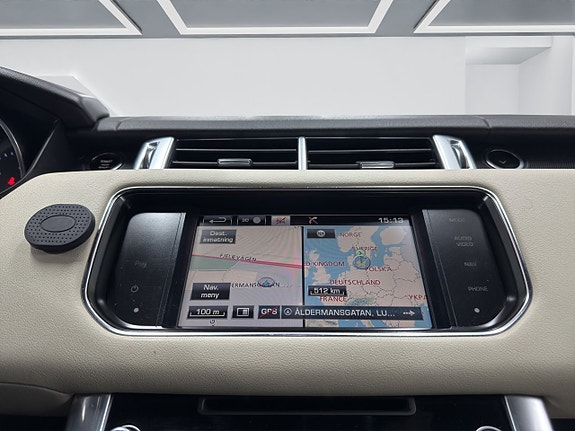 Land Rover Range Rover Sport 14 of 18