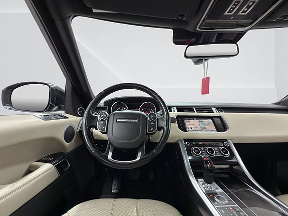Land Rover Range Rover Sport 12 of 18