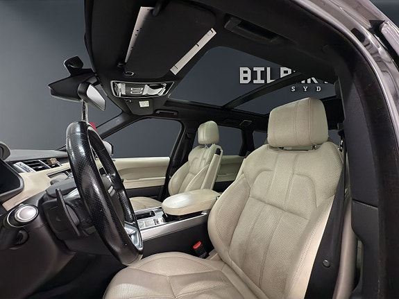 Land Rover Range Rover Sport 9 of 18