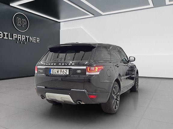 Land Rover Range Rover Sport 5 of 5