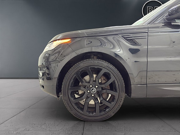 Land Rover Range Rover Sport 18 of 18