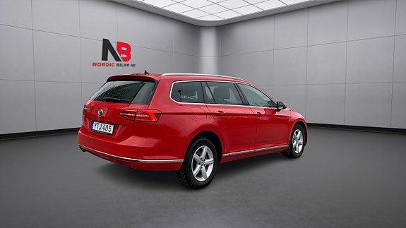 Volkswagen Passat 28 of 30