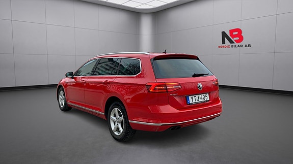 Volkswagen Passat 27 of 30