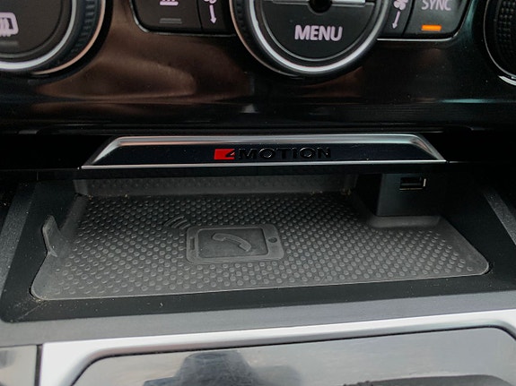 Volkswagen Passat 22 of 30