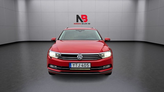 Volkswagen Passat 30 of 30
