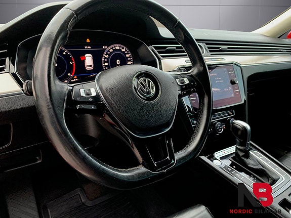 Volkswagen Passat 11 of 30