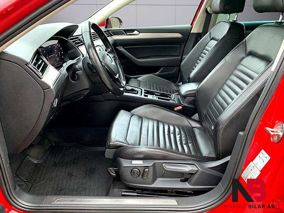 Volkswagen Passat 24 of 30