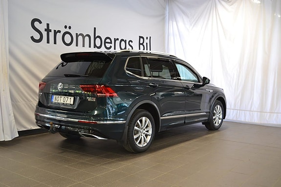 Volkswagen Tiguan Allspace 3 of 5