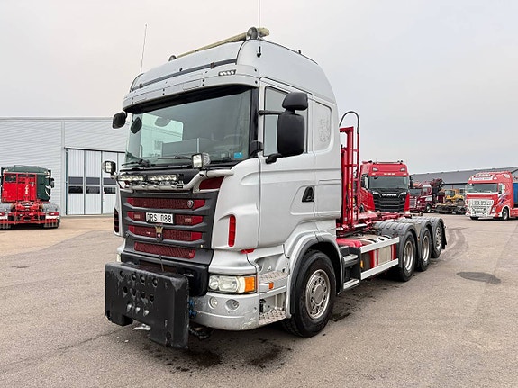 LASTVÄXLARE SCANIA R560 TRIDEM PLOGUTRUSTAD